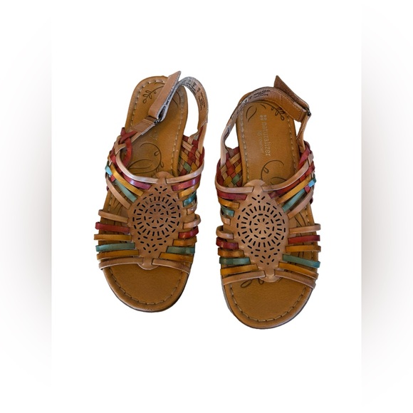 Naturalizer boho Women's Whistle Fisherman Sandals with Velcro closure - Picture 3 of 4